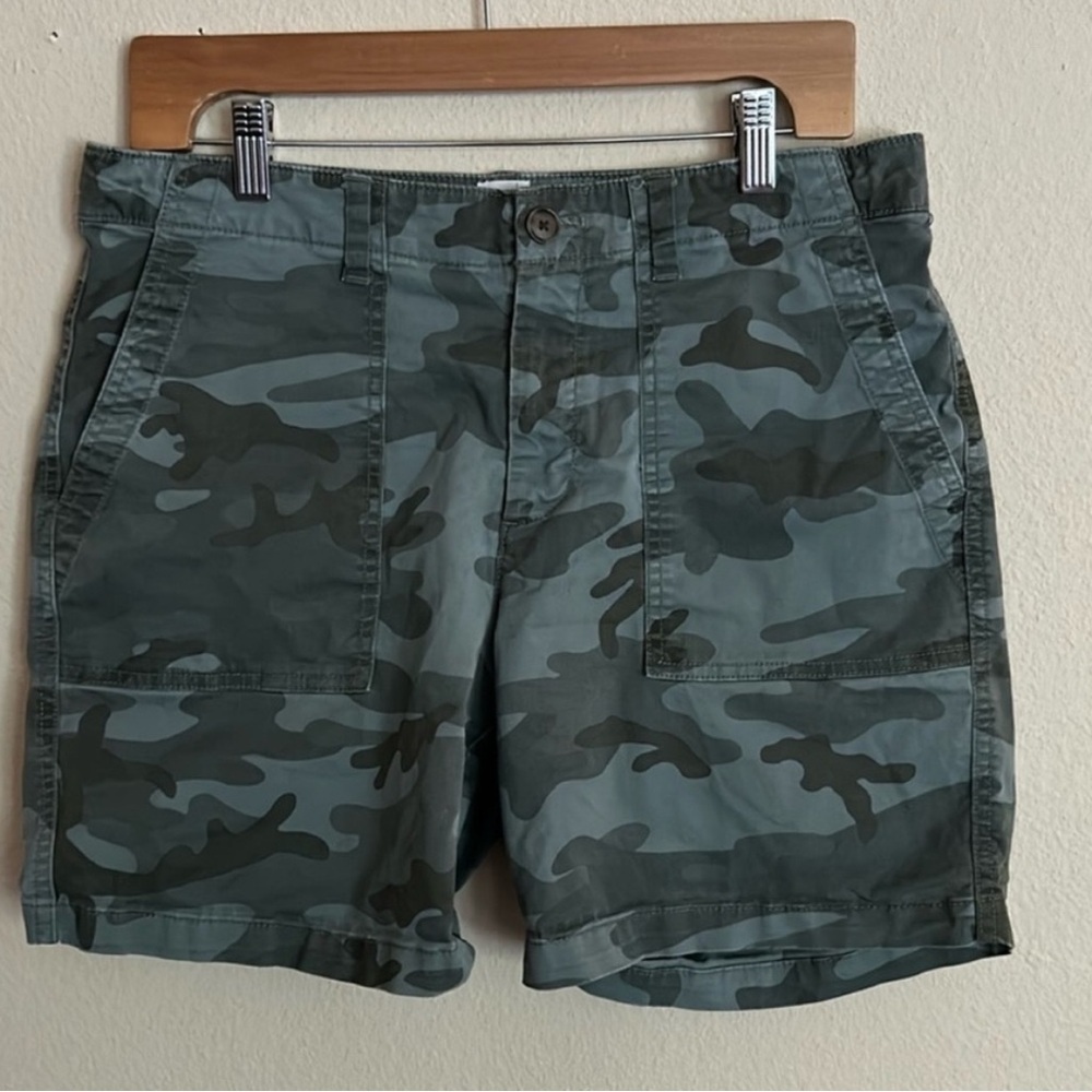 GAP Camouflage Cargo Shorts